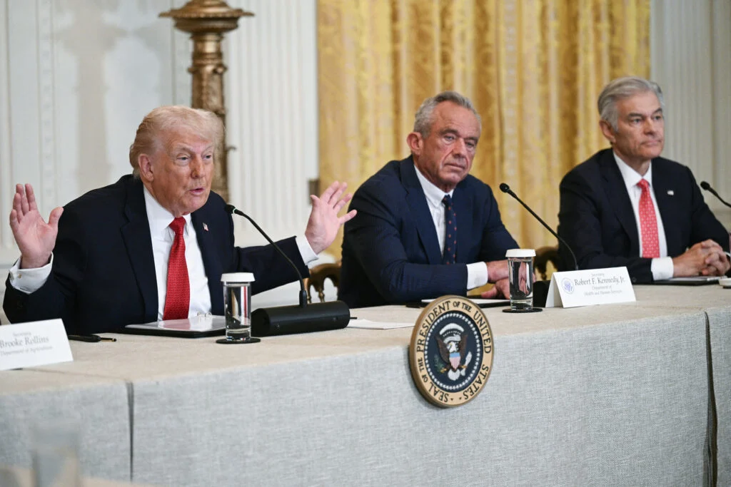 Trump speaks alongside RFK Jr. and Dr. Oz
